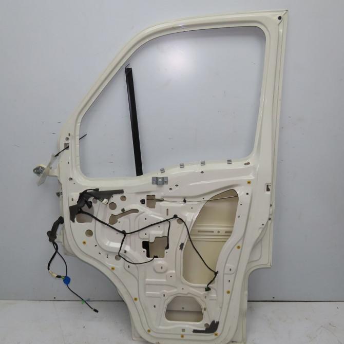 Porte avant droite occasion  99460120 3