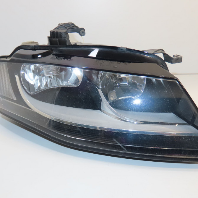 Phare droit occasion AUDI A4 II Phase 2 AVANT 09-2004->04-2008 8K0941030AF 1