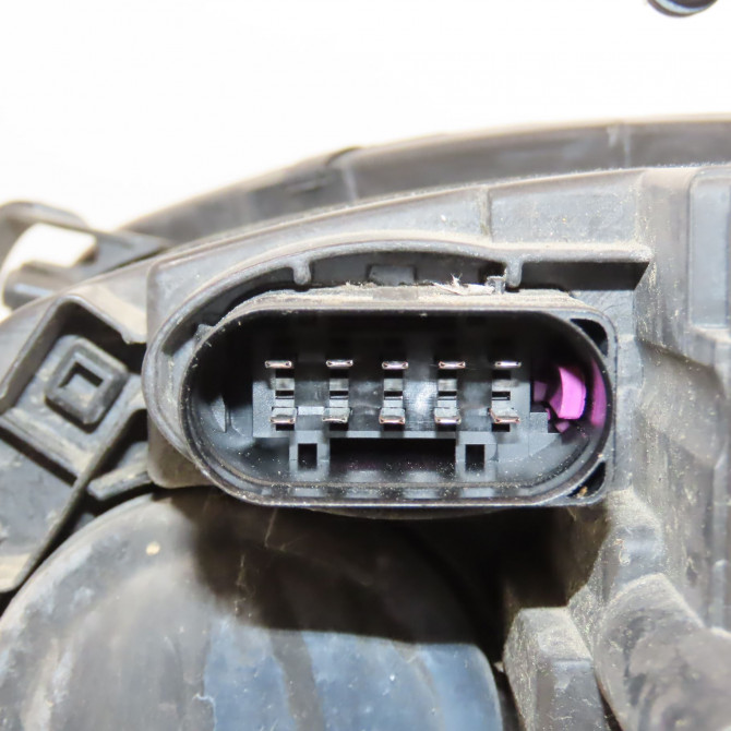 Phare droit occasion AUDI A4 II Phase 2 AVANT 09-2004->04-2008 8K0941030AF 3