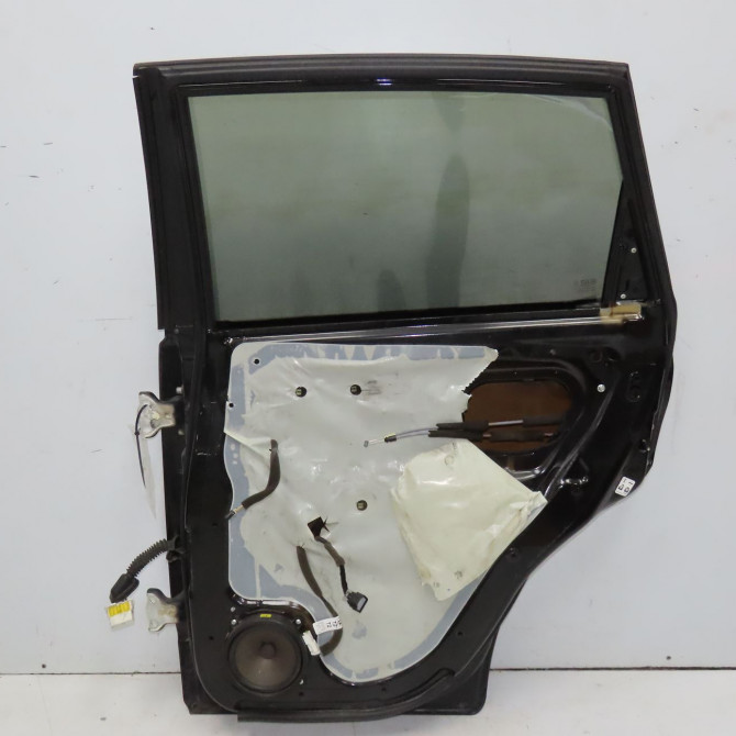 Porte arrière droite occasion CHEVROLET CAPTIVA Phase 1 04-1995->04-1999 2.0 VCDI 127ch 94543753 2