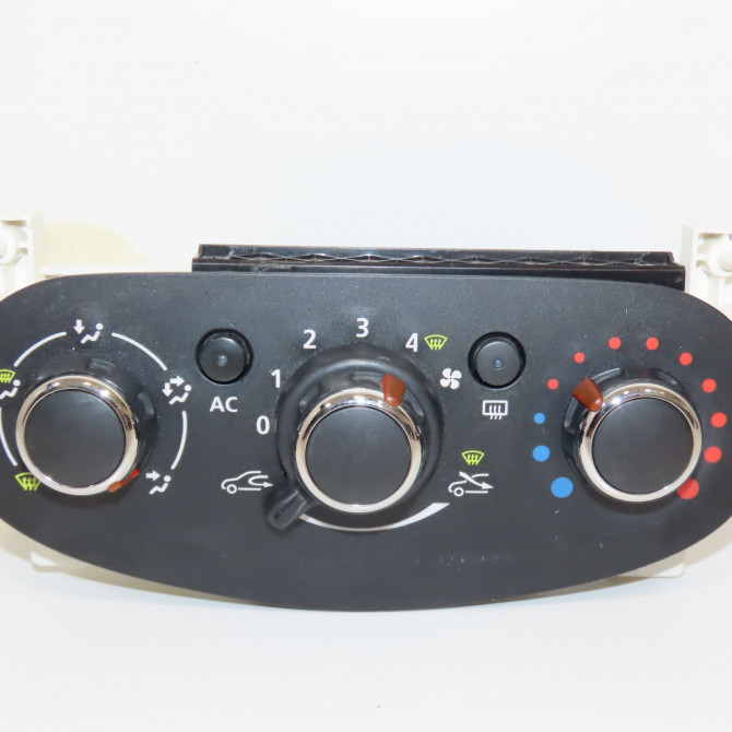 Commande de chauffage occasion DACIA SANDERO II Phase 1 10-2012->... 1.5 DCI 90ch 275108691R 1