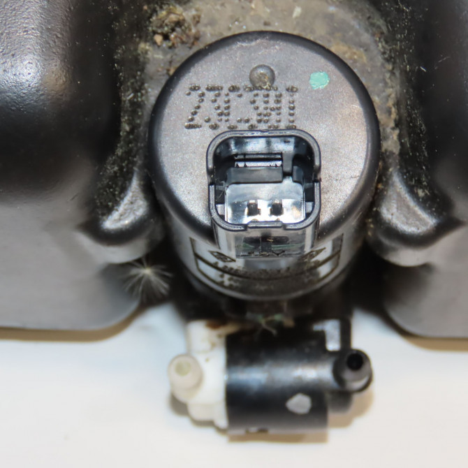 Reservoir lave-glace avant occasion DACIA DUSTER II Phase 1 10-2017->... 289101168R 3