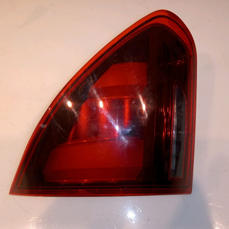 Feu arrière interieur gauche occasion PEUGEOT 2008 Phase 1 01-2013->... 1.2i PURETECH 110ch 9814758480