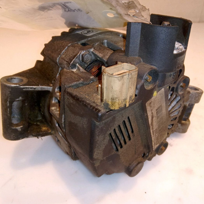 Alternateur occasion FORD FIESTA V Phase 2 10-2005->10-2008 1.3i 1479818 3