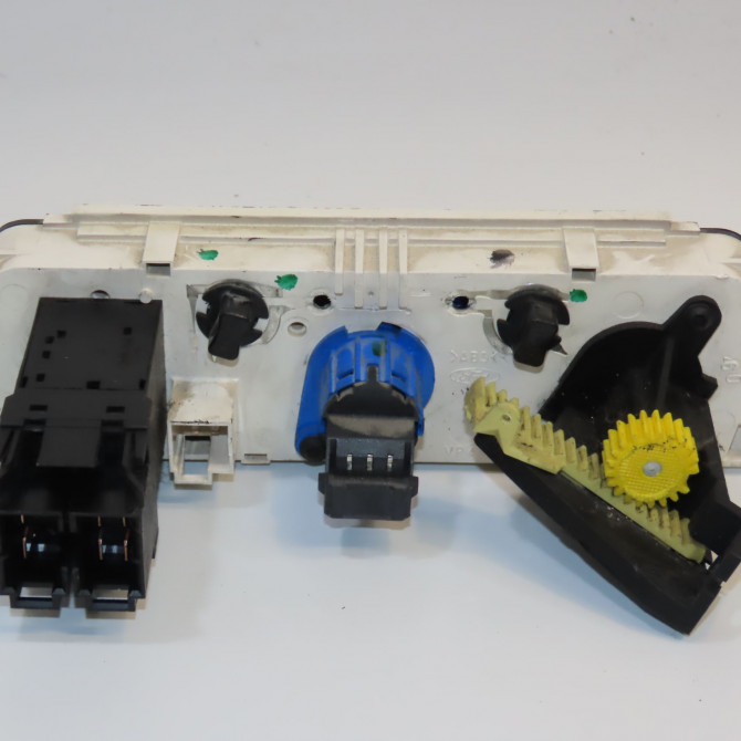 Commande de chauffage occasion FORD TRANSIT IV Phase 1 09-2006->... 2.2 TDCI 110ch 4738853 2