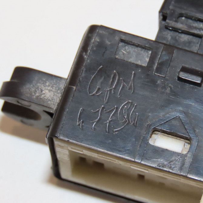 Commande lève-glace porte avant droite occasion NISSAN CABSTAR 4