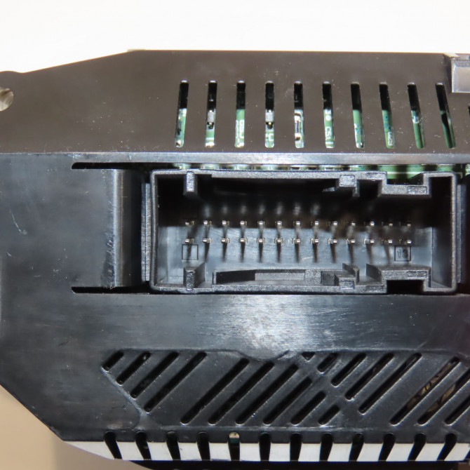 Commande de chauffage occasion FORD CMAX I Phase 2 03-2007->09-2010 1.8 TDCI 8v 115ch 1698890 3