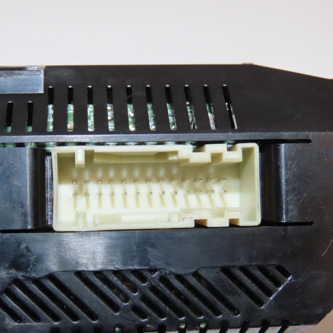 Commande de chauffage occasion FORD CMAX I Phase 2 03-2007->09-2010 1.8 TDCI 8v 115ch 1698890 4