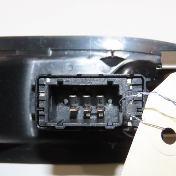 Commande lève-glace porte avant droite occasion PEUGEOT 208 208 Phase 1 2012-03-01->2015-09-30 1.0i VTI 68ch 96758217ZD 3