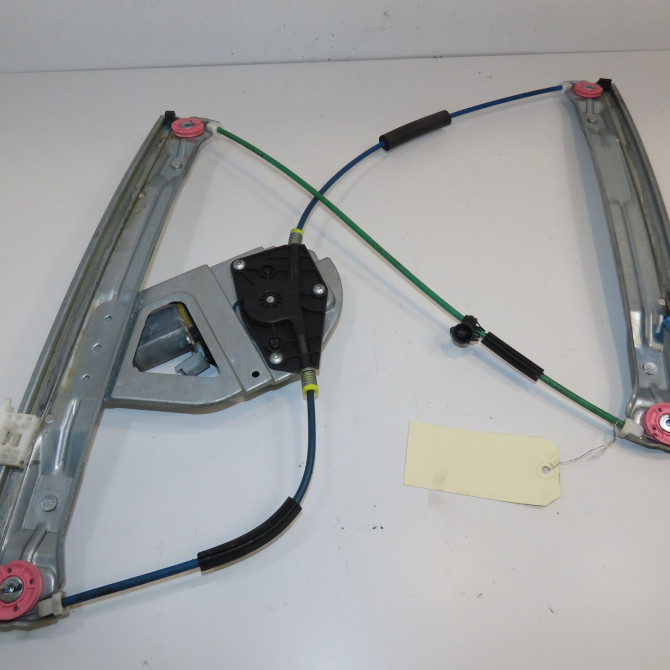 Mecanisme+moteur leve-glace avg occasion PEUGEOT 208 Phase 2 04-2015->... 1.2i PURETECH 110ch 9673155280 2