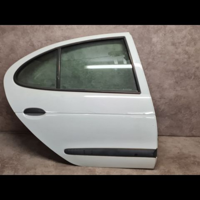 Porte arrière droite occasion RENAULT MEGANE I Phase 2 03-1999->06-2003 1.4 16v 7751471876 1