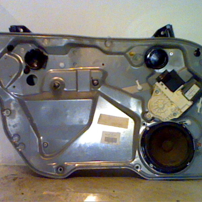 Mecanisme+moteur leve-glace avg occasion SEAT IBIZA III Phase 2 03-2006->06-2009 1.4 16v 85ch 6L4837461 2