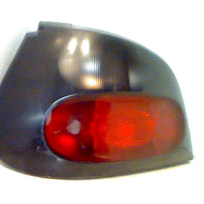 Feu arrière gauche occasion RENAULT MEGANE I Phase 1 11-1995->03-1999 7701040648 1