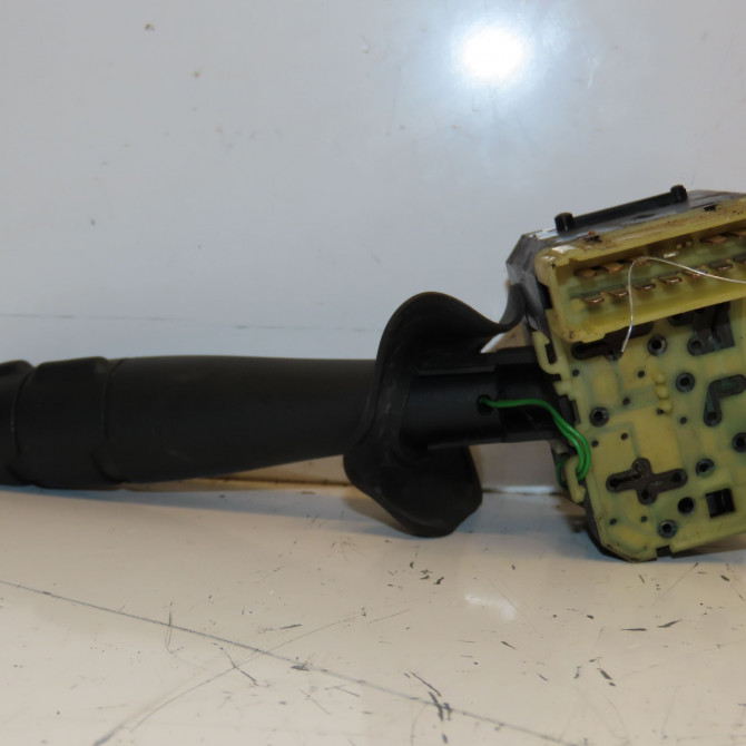 Commande essuie glace occasion RENAULT MEGANE I Phase 1 11-1995->03-1999 1.6i 7701049615 3