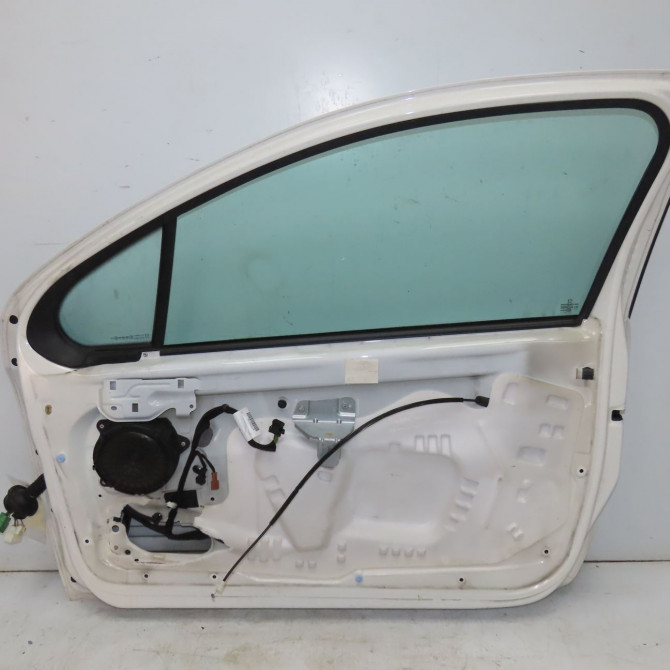 Porte avant droite occasion PEUGEOT 207 Phase 1 04-2006->06-2013 1.4 HDI 70ch 9004AR 2
