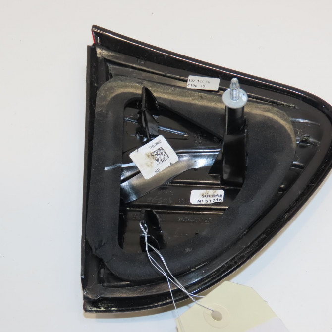 Feu arrière intérieur droit occasion RENAULT CAPTUR Phase 1 04-1995->04-1999 0.9i TCE 90ch 265508073R 2