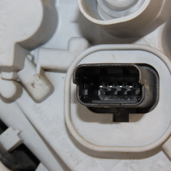 Feu arrière droit occasion RENAULT CAPTUR Phase 1 02-2013->... 0.9 90 ch 265509762R 3