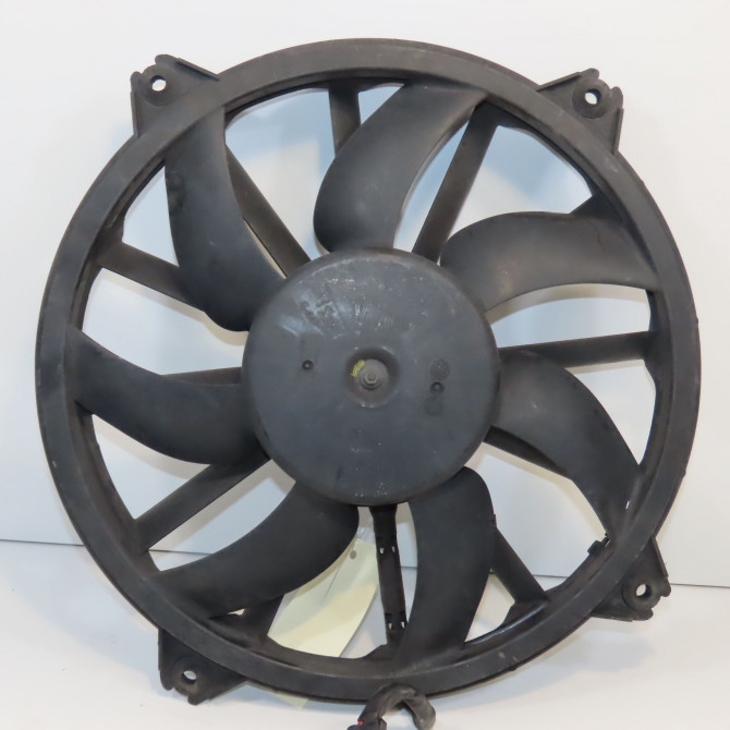 Ventilateur de refroidissement occasion CITROEN C4 II Phase 2 11-2014->... 1.6 BlueHDI 120ch 9828719880 1