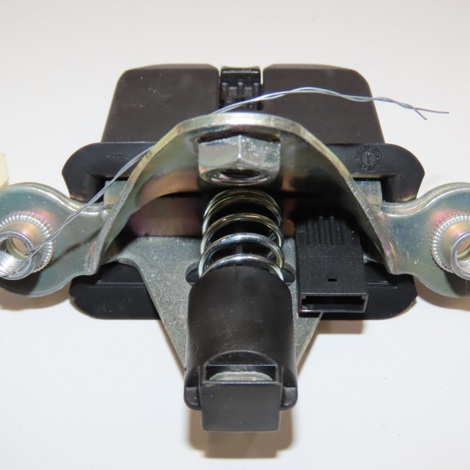 Serrure hayon occasion SKODA OCTAVIA II Phase 1 06-2004->10-2008 1.9 TDI 105ch 1Z5827501D 3