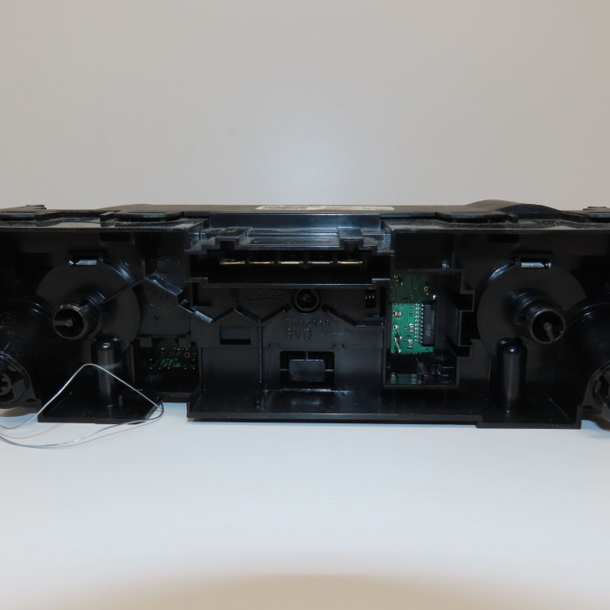 Commande de chauffage occasion VOLKSWAGEN POLO V 6C0820045H 2