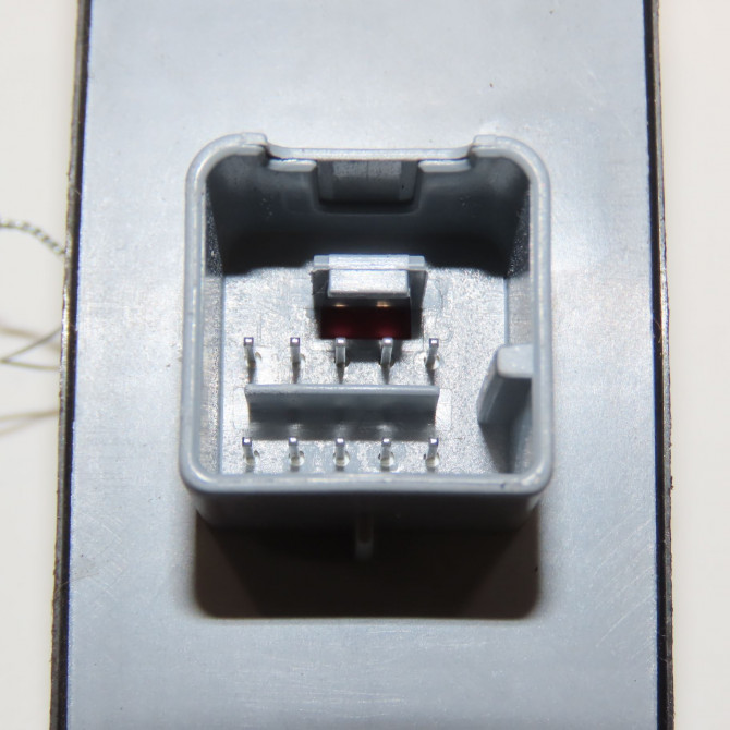 Commande lève-glace porte avant gauche occasion VOLKSWAGEN POLO V 6C0959857WHS 3