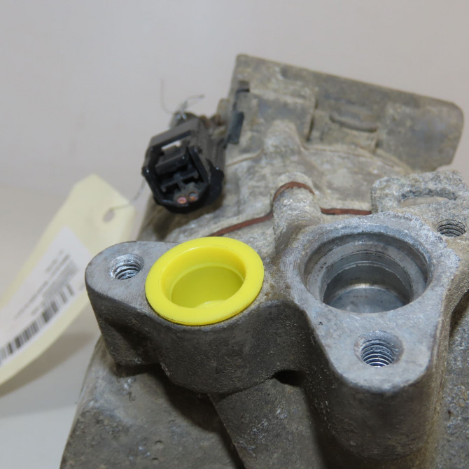 Compresseur air conditionne occasion RENAULT MASTER III Phase 2 06-2014->... 2.3 DCI 145ch 926000373R 3