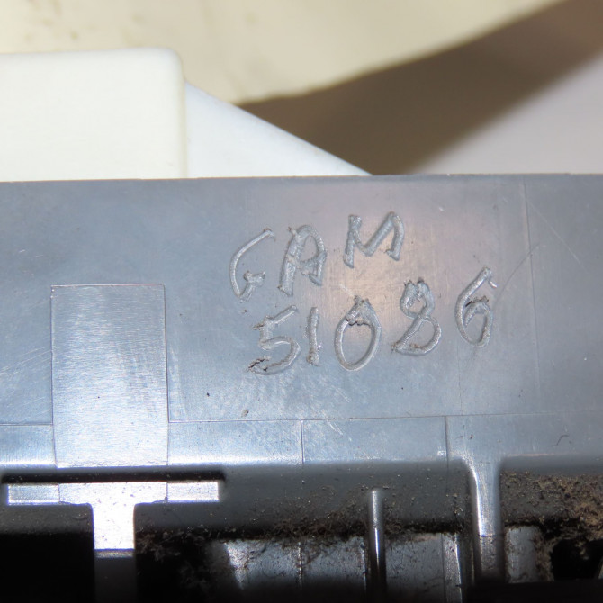 Commande lève-glace porte avant gauche occasion TOYOTA AURIS I Phase 1 03-2007->03-2010 2.0 D-4D 8482002210 4