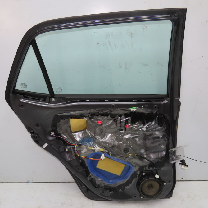 Porte arrière gauche occasion TOYOTA AURIS I Phase 1 03-2007->03-2010 2.0 D-4D 6700402260 2