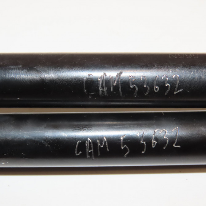 Verin droit hayon occasion TOYOTA AVENSIS II phase 1 05-2003->08-2006 115 D-4D 6895009311 2