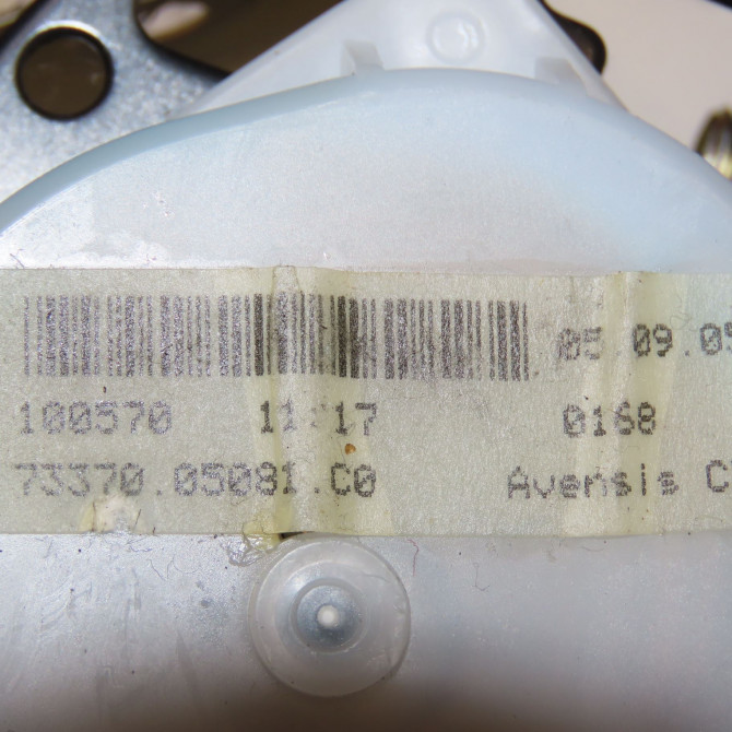 Ceinture arrière gauche occasion TOYOTA AVENSIS II phase 1 05-2003->08-2006 115 D-4D 7337005081C0 4