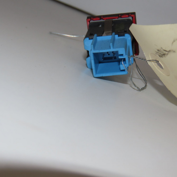 Bouton de warning occasion VOLKSWAGEN POLO V Phase 2 02-2014->... 1.2i 90ch 6C0953509A 2