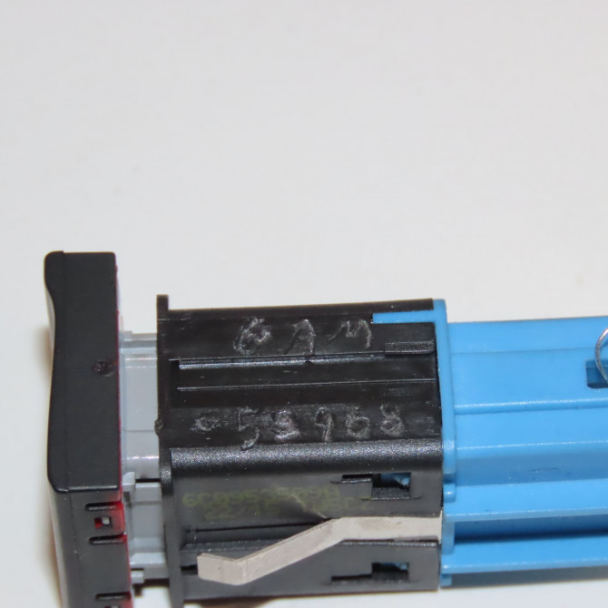 Bouton de warning occasion VOLKSWAGEN POLO V Phase 2 02-2014->... 1.2i 90ch 6C0953509A 3