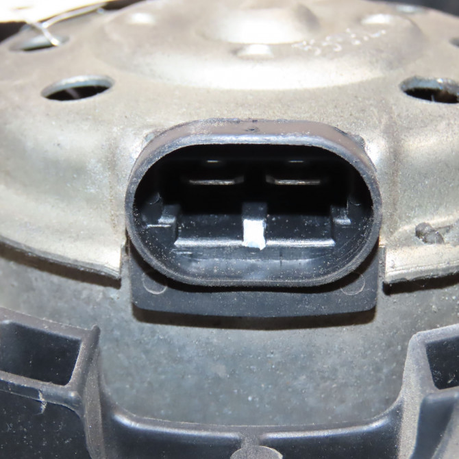 Ventilateur de refroidissement occasion RENAULT SCENIC II Phase 1 03-2004->09-2006 2.0 DCI 150ch 7701071865 3