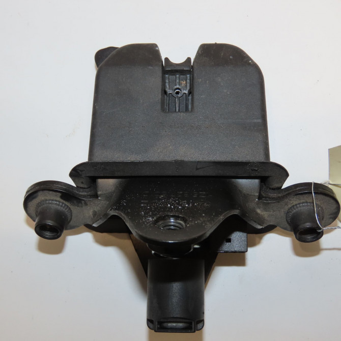 Serrure hayon occasion SKODA OCTAVIA I 1Z5827501D 2