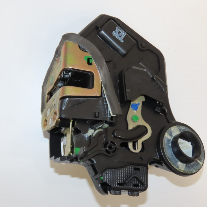 Serrure porte arg occasion TOYOTA AVENSIS I Phase 2 09-2000->05-2003 6906002102 1