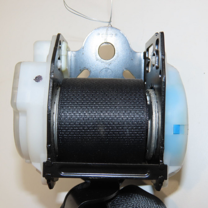 Ceinture arrière gauche occasion TOYOTA AVENSIS I Phase 2 09-2000->05-2003 7337005081C0 2