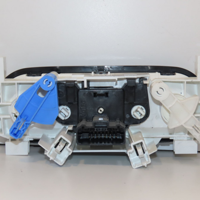 Commande de chauffage occasion RENAULT TRAFIC III Phase 1 06-2014->... 1.6 DCI 120ch 275102706R 2