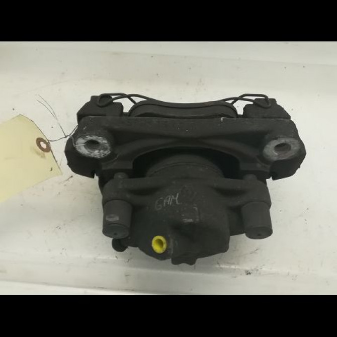 Etrier de frein avant droit occasion RENAULT MEGANE III Phase 1 11-2008->01-2012 1.5 DCI 105ch 410018218R 2