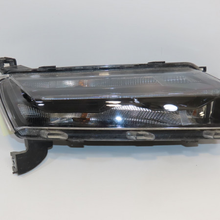 <span class="tt">Clignotant droit occasion  </span><span class="designation"> </span>