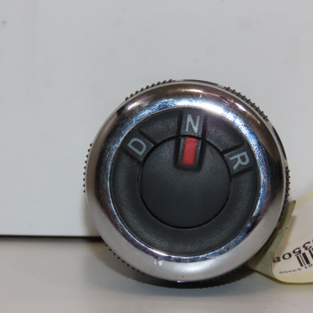 <span class="tt">Levier de vitesses occasion  </span><span class="designation"> </span>