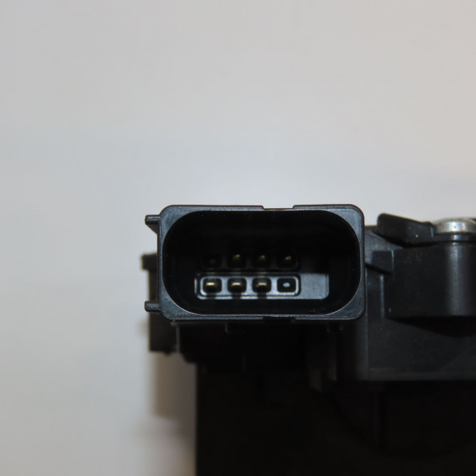 Serrure porte avd occasion OPEL CORSA IV Phase 2 01-2011->03-2015 13431840 3