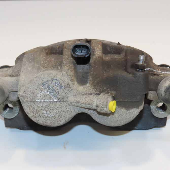 Etrier de frein avant gauche occasion  504354333 3