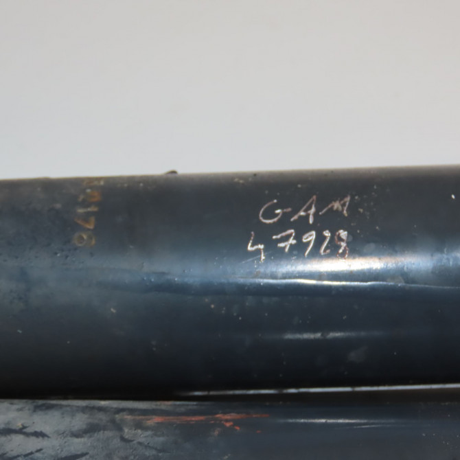 Amortisseur avant droit occasion  504152176 2