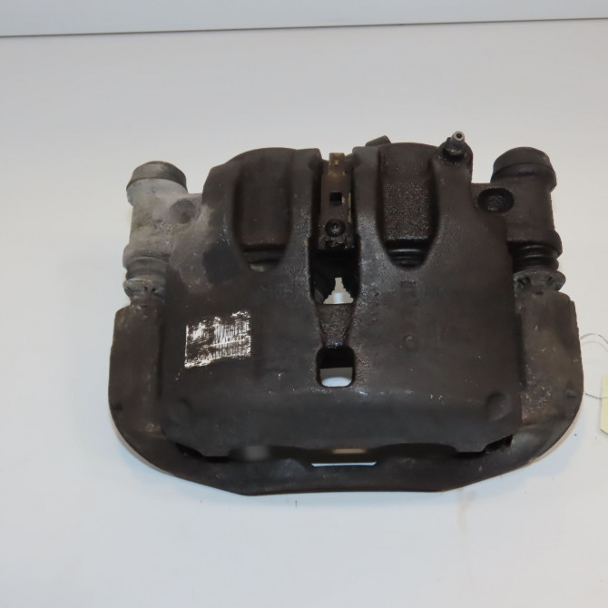 Etrier de frein avant droit occasion  504354334 3