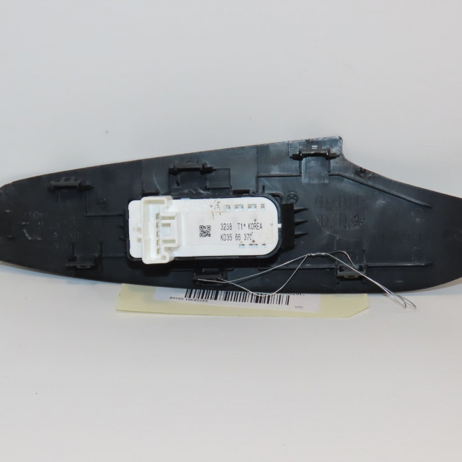 Commande leve-glace porte arrière droite occasion MAZDA 3 III phase 1 09-2013->... KD3566370A 2