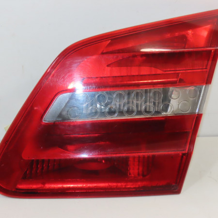 Feu arrière intérieur droit occasion MERCEDES CLASSE B II Phase 1 04-1995->04-1999 1.8 CDI 136ch 2469066400