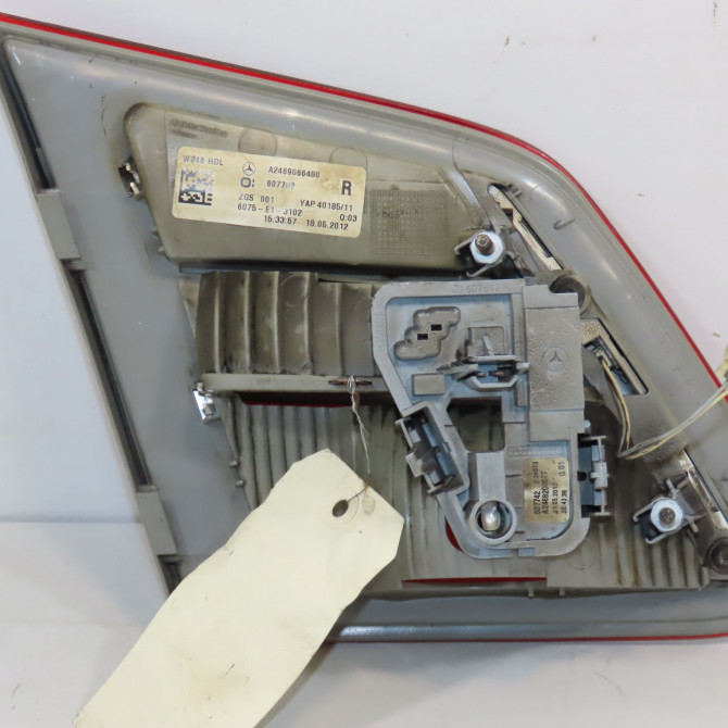 Feu arrière intérieur droit occasion MERCEDES CLASSE B II Phase 1 04-1995->04-1999 1.8 CDI 136ch 2469066400 2