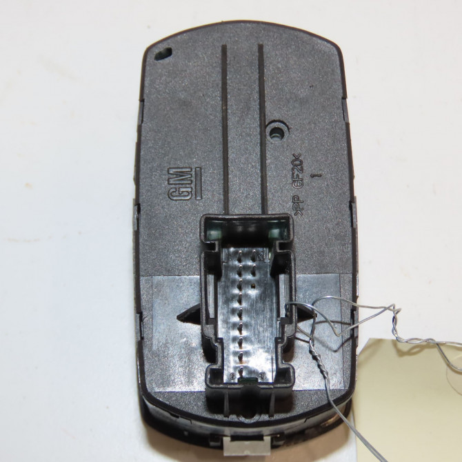 Commande lève-glace porte avant gauche occasion  13430017 2