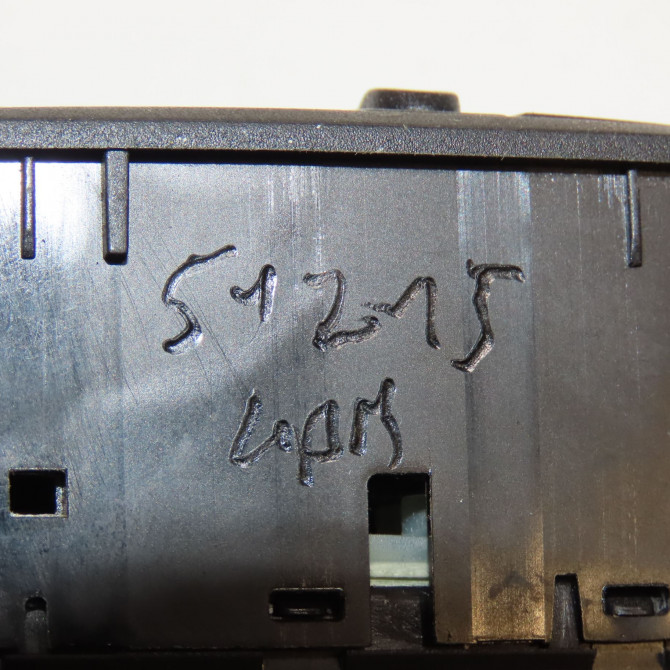 Commande lève-glace porte avant gauche occasion  13430017 4