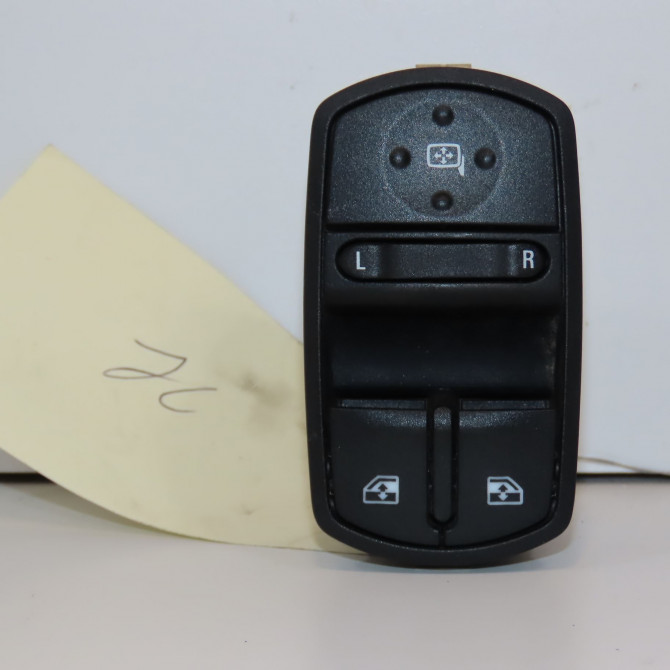 Commande lève-glace porte avant gauche occasion  13430017 1